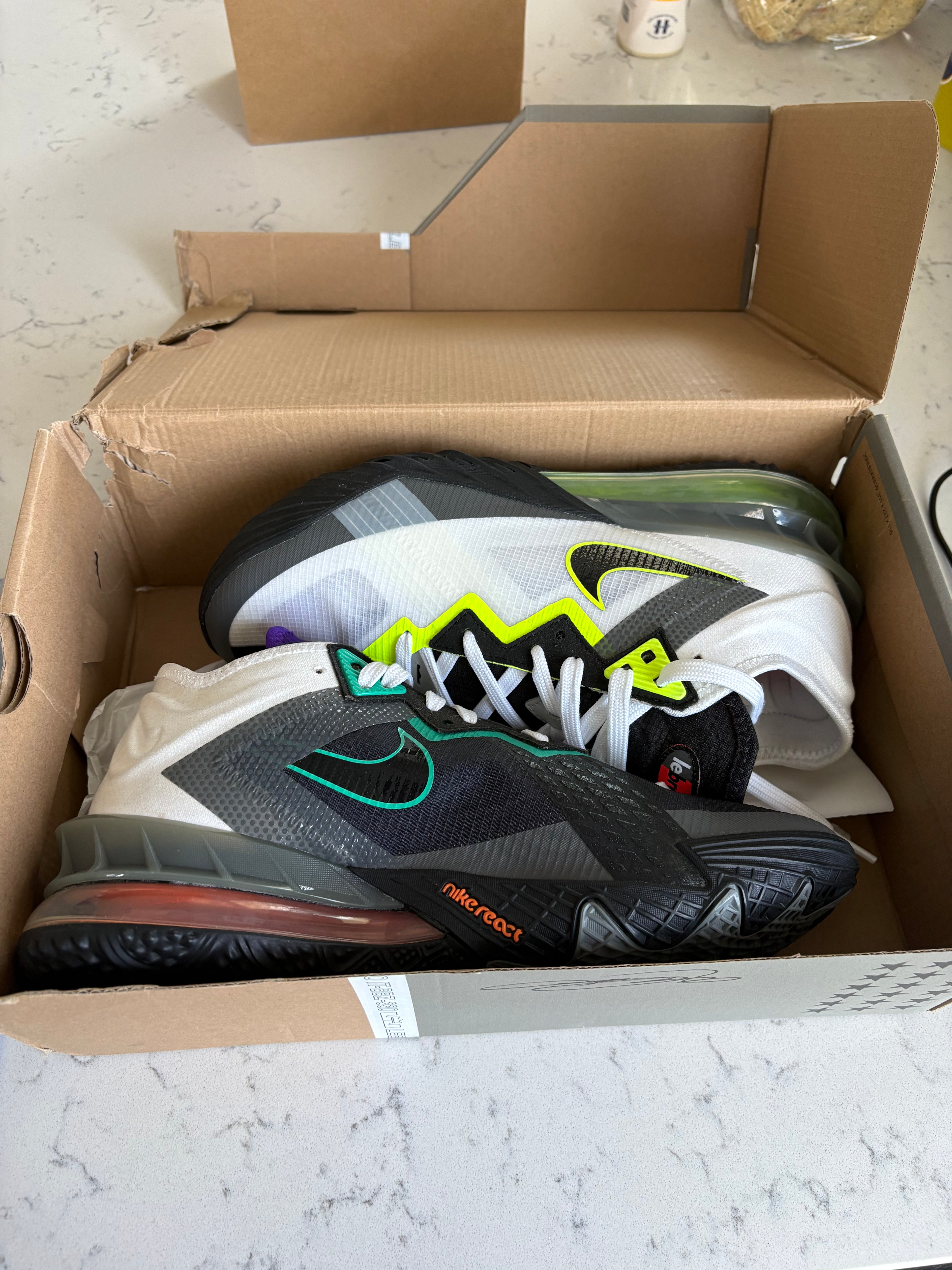 Nike LeBron XVIII Low — Size 8.5