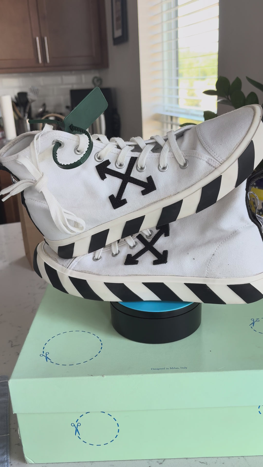 Off-White Vulc Low Sneakers — Size 13